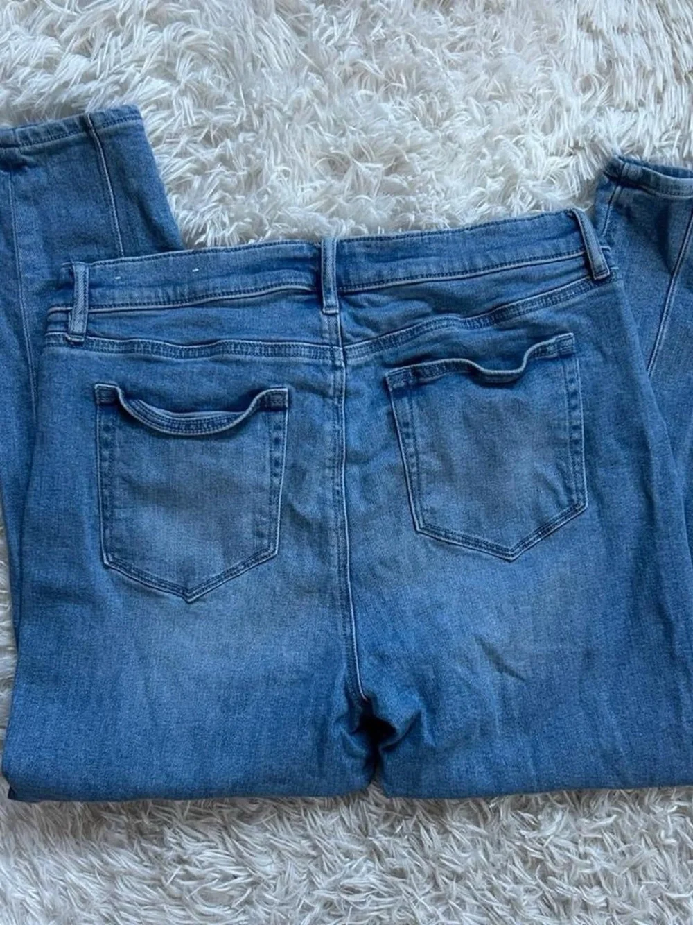 LOFT Straight Leg Jeans in Medium Blue Wash